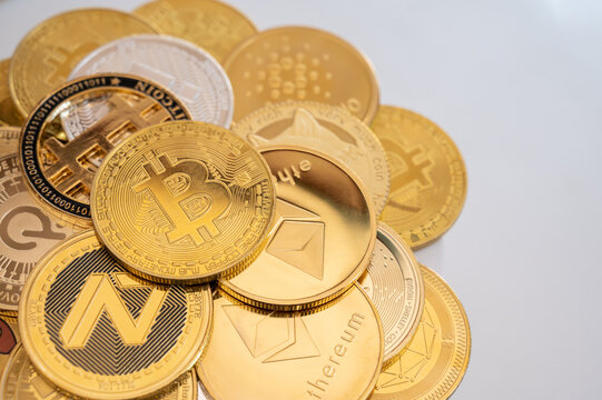 Altcoin季节:加密专家揭示4250亿美元的关键意义
